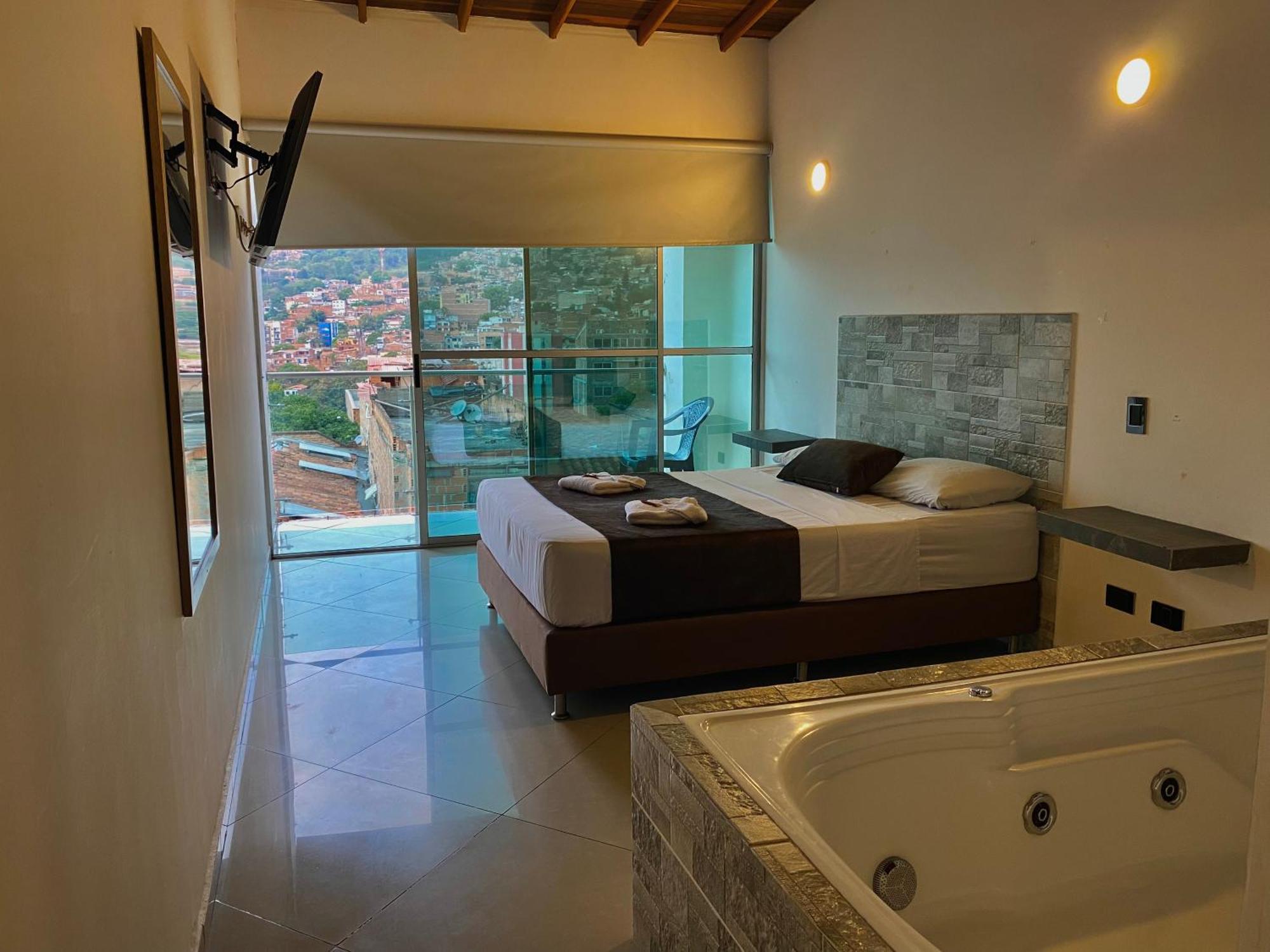 Hotel Buenos Aires Central Medellín Dış mekan fotoğraf