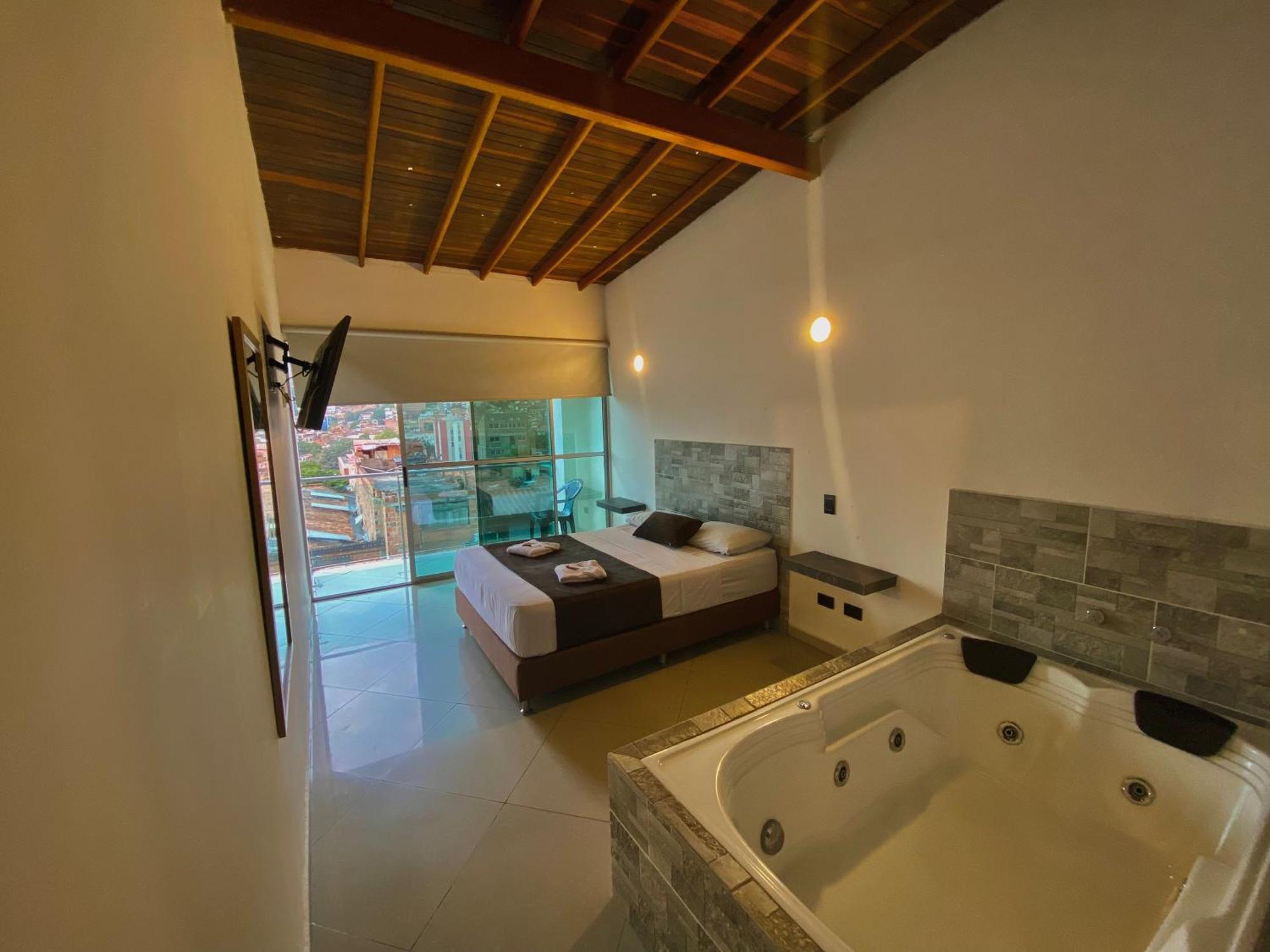 Hotel Buenos Aires Central Medellín Dış mekan fotoğraf